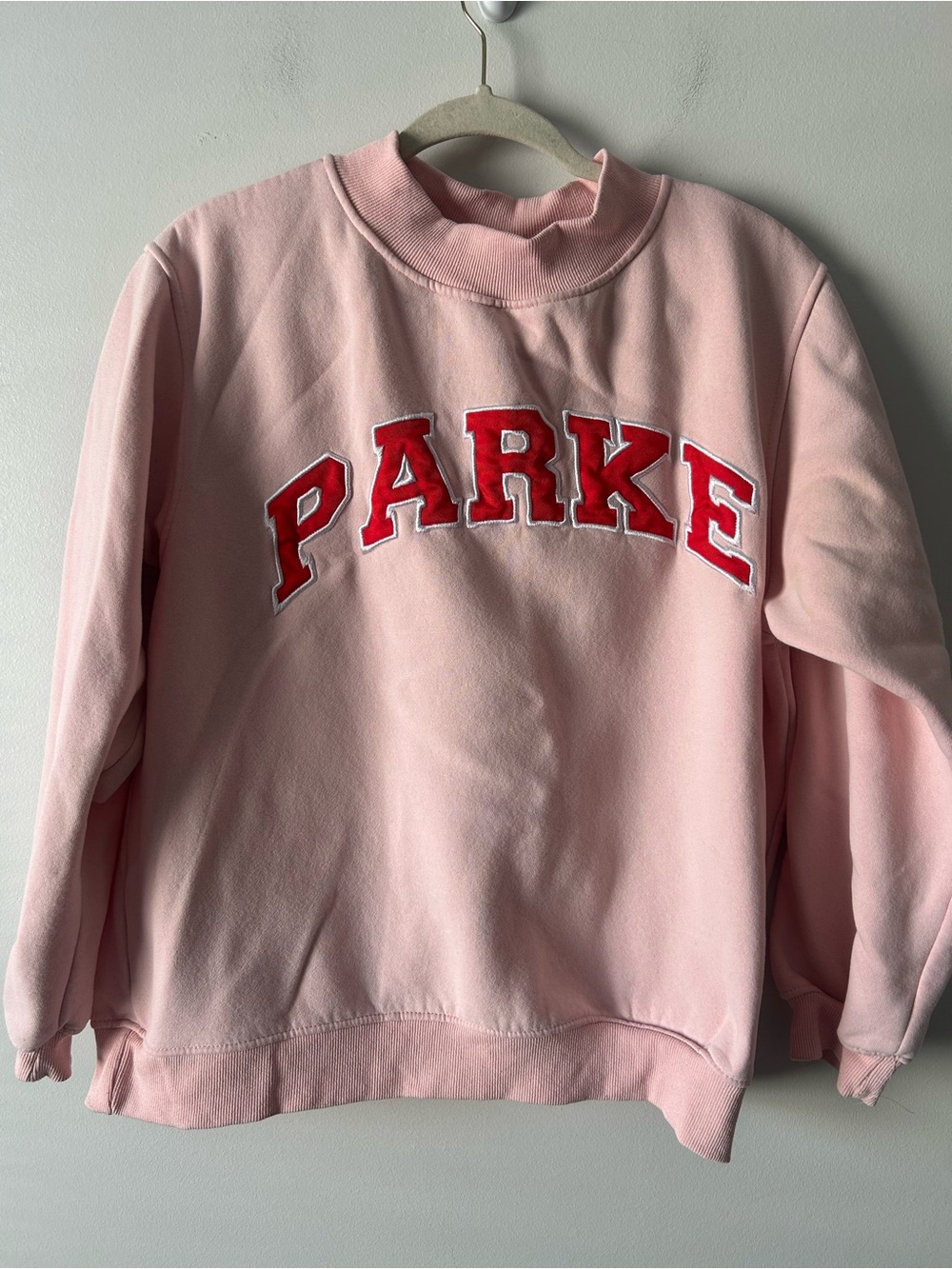Pink graphic crewneck sweatshirt M